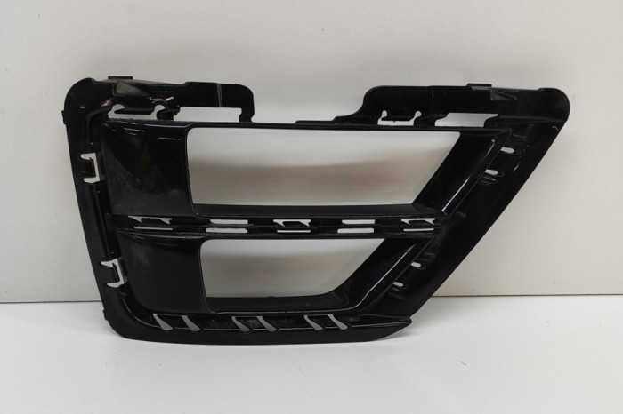 Grila dreapta față VW GOLF VII 5G1, BQ1, BE1, BE2 2015 OEM: 5G0853666H 28827071