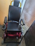 Cărucior electric persoane dizabilități