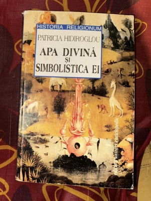 Patricia Hidiroglou - Apa divina si simbolistica ei foto