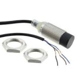 Senzor inductiv OMRON NPN NO M18 IP67 0-10mm 10-30VDC 200mA