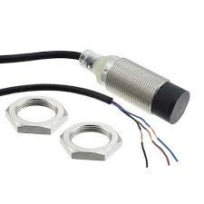 Senzor inductiv OMRON NPN NO M18 IP67 0-10mm 10-30VDC 200mA