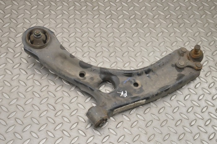 Braț inferior st&acirc;nga față HYUNDAI TUCSON TL, TLE 2018 OEM: 54500-D7000 17763478