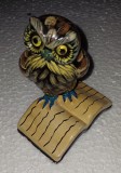 CY Superb bibelou BUFNITA din ceramica / 5 cm x 7,50 cm x 9 cm (H) 80 g / Stare!
