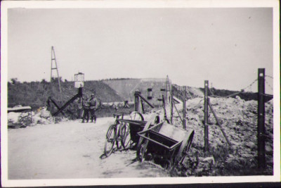 HST M577 Poză militari germani și cazemată &amp;icirc;n Olanda 1940 foto