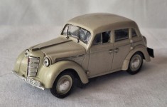 MOSKVITCH 400 - masinuta - jucarie din metal si plastic - masina model superb cu numere de inmatriculare de Vaslui