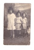 Foto tip CP 3 fetite cu caine 1922, mazgalita, Alb-Negru, Romania 1900 - 1950, Portrete