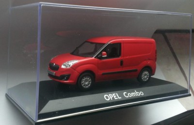 Macheta Opel Combo D 2012 rosu - Norev 1/43 foto