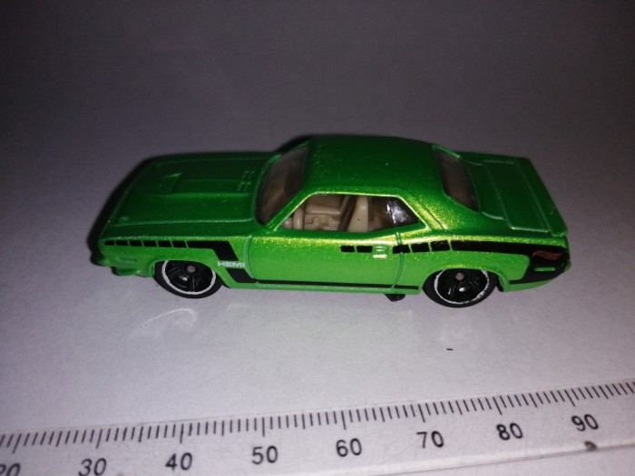 bnk jc Hot Wheels Chrysler Plymouth Baracuda