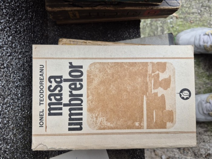 Masa umbrelor vintage