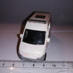 bnk jc Matchbox MB 885 Renault Master Ambulance