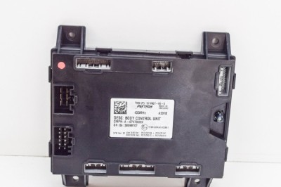 Modul de confort TESLA MODEL S 2018 OEM: P0747R12F,P0747V01C,P0747W01C,1010907-00-G,116R-00RAI-002851,A-0747G02X,P0747Q15B 11493223 foto