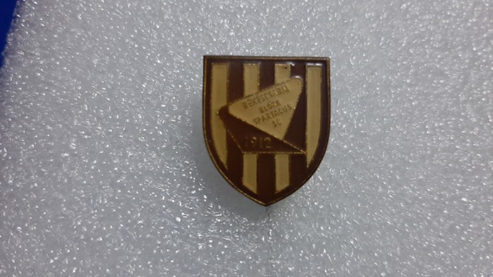 insigna Elore Bekecsaba