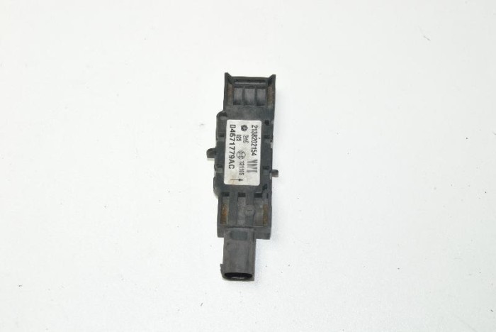 Senzor de impact dreapta față JEEP GRAND CHEROKEE III WH, WK 2006 OEM: 04671779AC 2373882