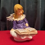 CUTIE MUZICALĂ ROTATIVA- &Icirc;NGERAȘ DIN PORȚELAN- MARCAJ GOEBEL- ENGEL H16CM