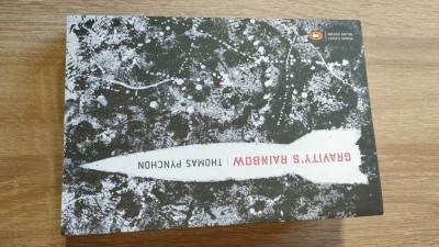 Thomas Pynchon - Gravity&amp;#039;s Rainbow (Penguin Books, 2006) foto