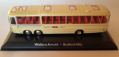 Macheta Autobuz Bedford VAL Wallace Arnold scara 1/72 foto