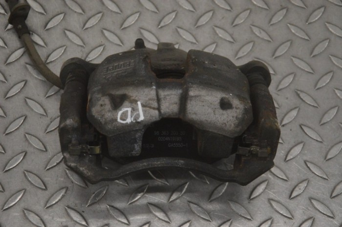 Etrier de fr&acirc;nă dreapta față CITRO&Euml;N C4 III BA_, BB_, BC_ 2022 23981958