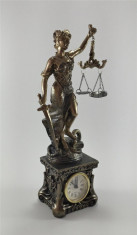statuia justitiei cu ceas 28cm foto
