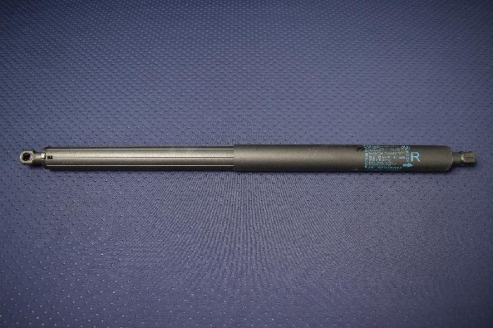 Amortizor haion dreapta BMW X1 F48 2015 OEM: 51247412408 2303261