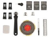 Cumpara ieftin Set 66 piese accesorii pentru masina de cusut Crelando, multicolor