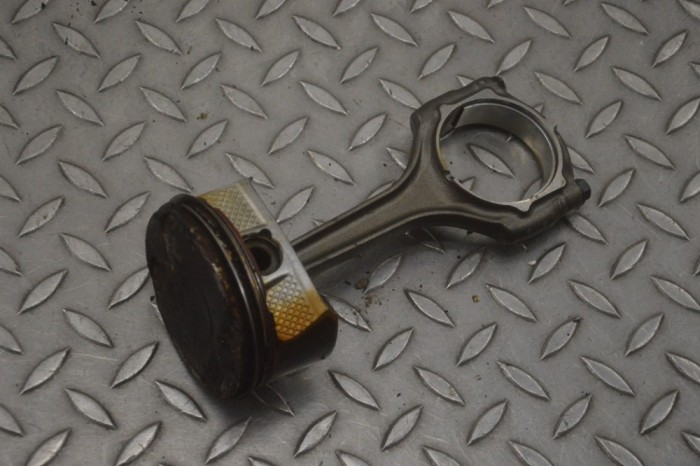 Piston JEEP WRANGLER III JK 2017 23774762