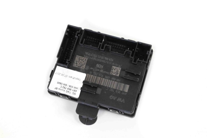 Modul de control ușă dreapta față VW TOUAREG CR7 2019 OEM: 4m1959792c 11544643