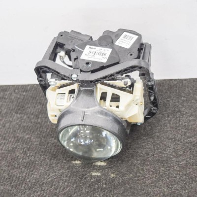 Proieitor suplimentar dreapta față VOLVO V60 2011 OEM: 8903833789207381 4196942 foto