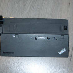 DOCKING STATION LENOVO MODEL 40A2 cu USB3, DISPLAY PORT, HDMI, ETC