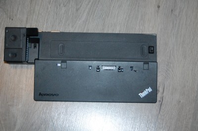 DOCKING STATION LENOVO MODEL 40A2 cu USB3, DISPLAY PORT, HDMI, ETC foto