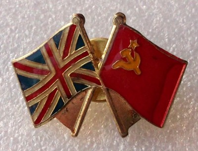 T2. INSIGNA STEAG DRAPEL ANGLIA MAREA BRITANIE / RUSIA URSS, 32 x 25 mm ** foto