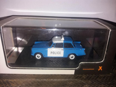 Macheta Triumph Herald Saloon British Police 1962 - PREMIUM X scara 1:43 foto