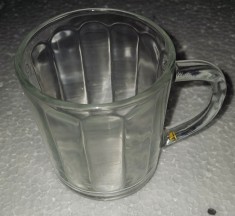 CY - Frumusica halba mica din sticla / H: 9 cm / Made in Indonesia (marcaj)
