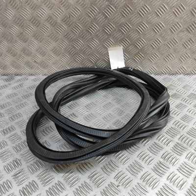 Garnitura ușă dreapta față SKODA KAMIQ 2020 OEM: 658867366B foto