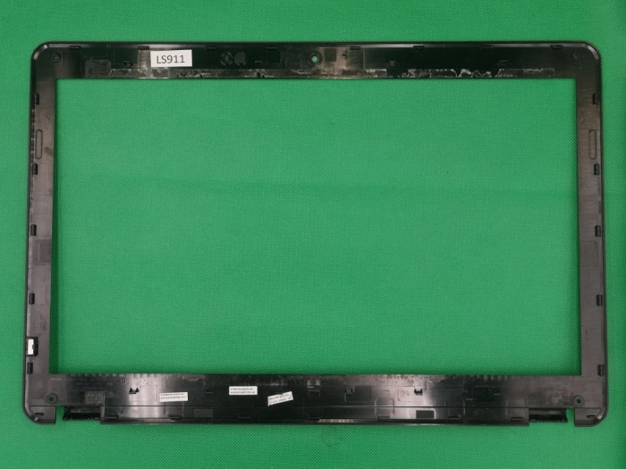 Medion Akoya E7214 Rama Ecran LCD SWAP
