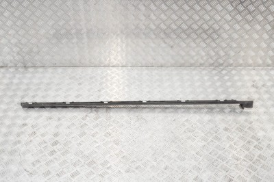 Ornament vertical parbriz dreapta PORSCHE MACAN 95B 2014 OEM: 7P5853538,7P5.853.538 | 13818652 foto