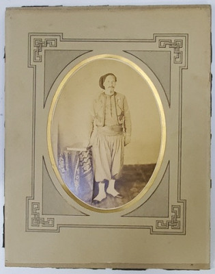 INFANTERIST ALGERIAN DIN REGIMENTUL 1 , FOTOGRAFIE TIP CABINET , PREMIATA , 1893 foto