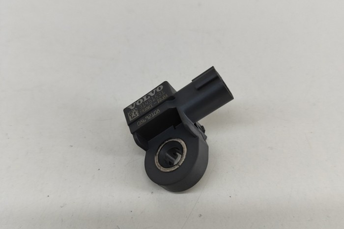 Senzor de impact dreapta față VOLVO XC60 II 246 2024 OEM: 31451531 25290858