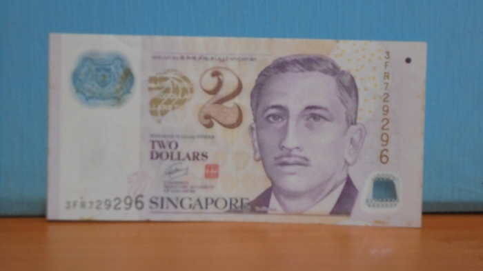 SINGAPORE - NE DATATA - 2 DOLARI SINGAPOREZI - a UNC .