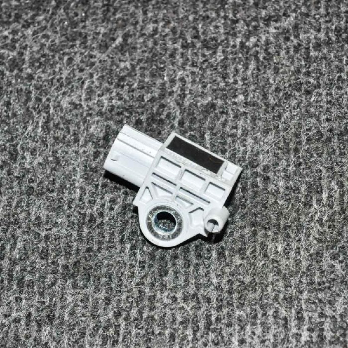 Senzor de impact dreapta față MAZDA 6 Hatchback GH 2010 OEM: GDK4-57KC0 2241679