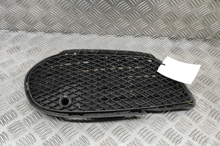 Grila st&acirc;nga față MERCEDES-BENZ C W205 2013 OEM: A2058854023 30187259