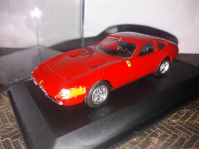 Macheta Ferrari 365 GTB-4 scara 1:43 RIO foto