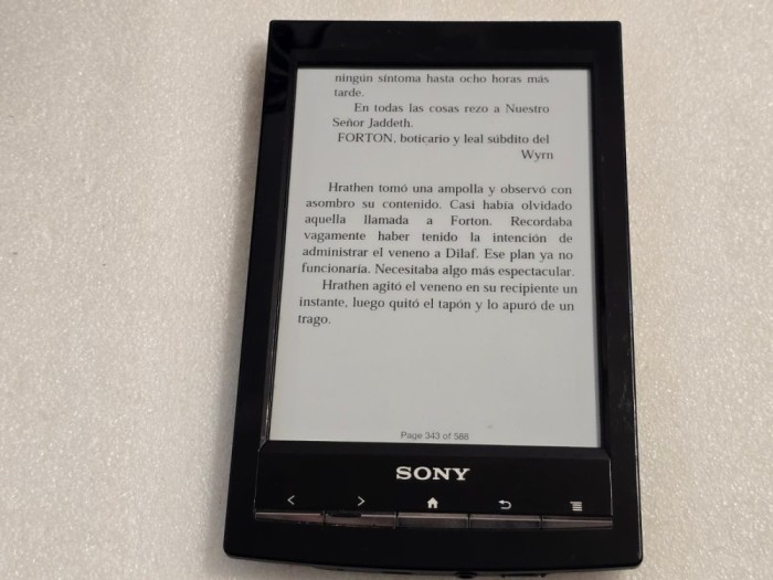 eBook Reader Sony PRS-T1 eReader Touchscreen, negru - poze reale
