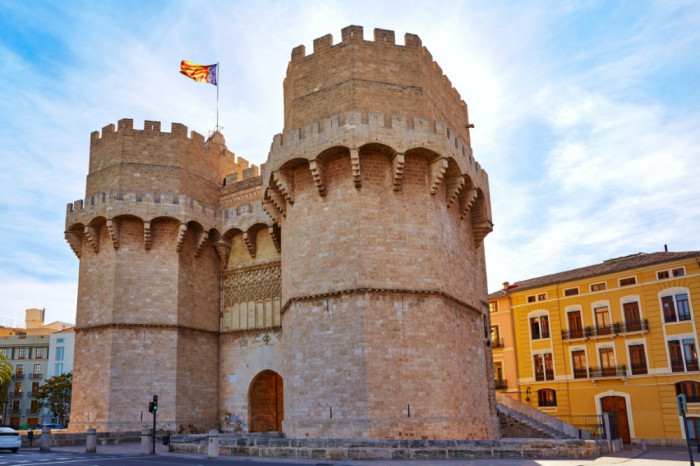 Fototapet de perete autoadeziv si lavabil City93 Turn Torres de Serranos Valencia, 270 x 200 cm