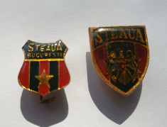 Insigna FOTBAL Club Steaua Bucuresti x 2 variante - anii 1980 foto