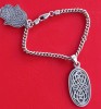 (150) BRATARA DIN ARGINT CU 2 CHARMURI - MANA LUI FATIMA SI UN CHARM TALISMAN CU MOTIVE CELTICE, MARCAJ ARGINT 925
