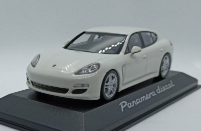 Macheta Porsche Panamera Diesel - Minichamps 1/43 foto