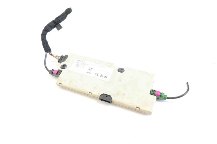 Amplificator de antena BMW 7 F01, F02 2009 OEM: 9218093