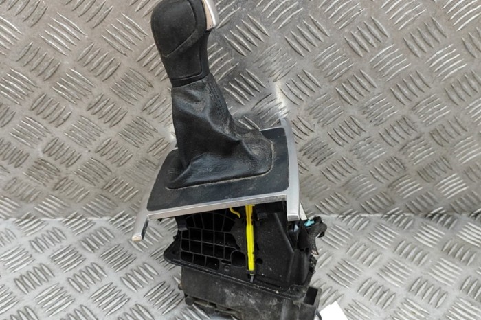 Timonerie cutie de viteze VW AMAROK 2H_, S1B 2020 OEM: Pick-up | 28800286