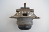Suport motor st&acirc;nga LAND ROVER DISCOVERY III L319 2008 OEM: KKB500440 1840782