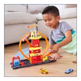Set Joaca HOT WHEELS City Statie Pompieri Super Loop + Masinuta, Rampa Translucida, Conectori Compatibili